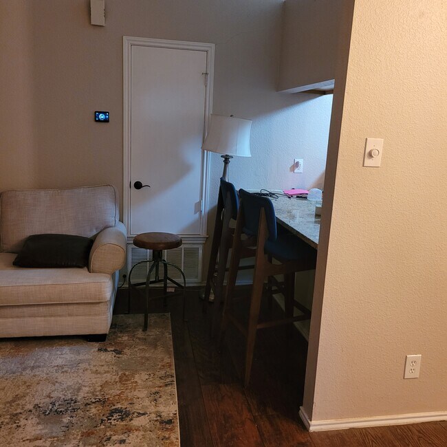 512 Cutty Trail unit B, Lakeway, TX 78734 Townhome Rentals in Lakeway TX