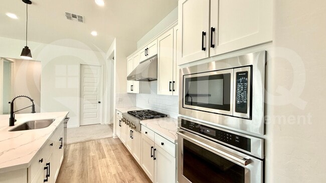 Building Photo - 19751 W Turney Ave