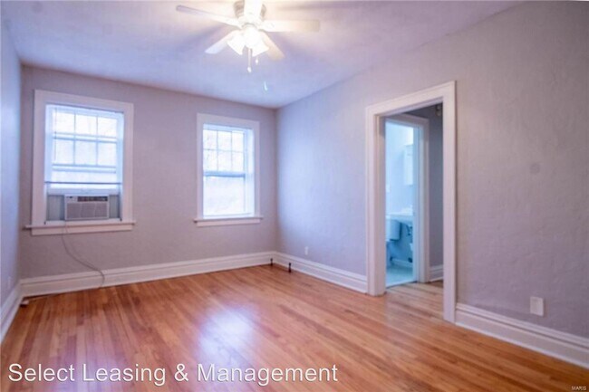 Foto del edificio - 4902-4906 Itaska St