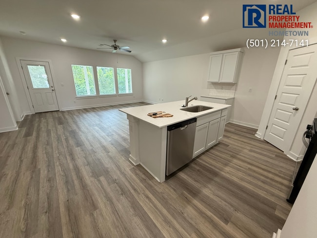 Building Photo - 4340 Sloan Dr