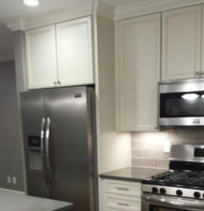 Foto del edificio - 384 Langley Rd