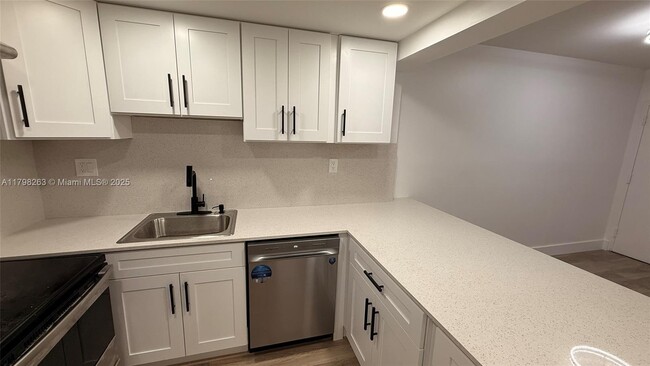 Foto del edificio - 5845 Washington St