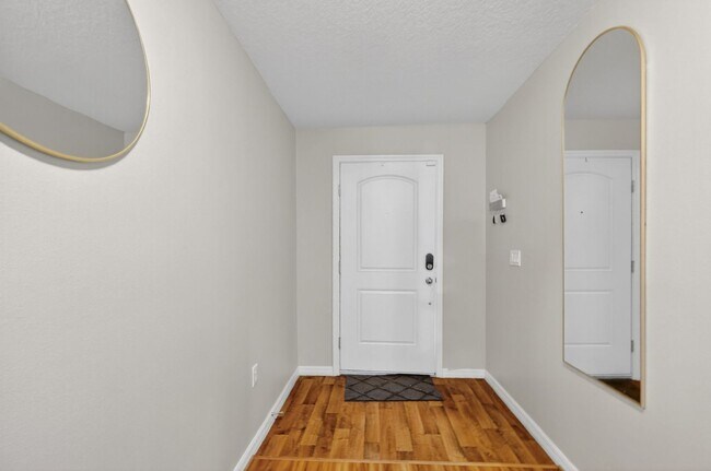 Foto del edificio - Available June 15th! 3BR Home in Tavares with Huge Backyard