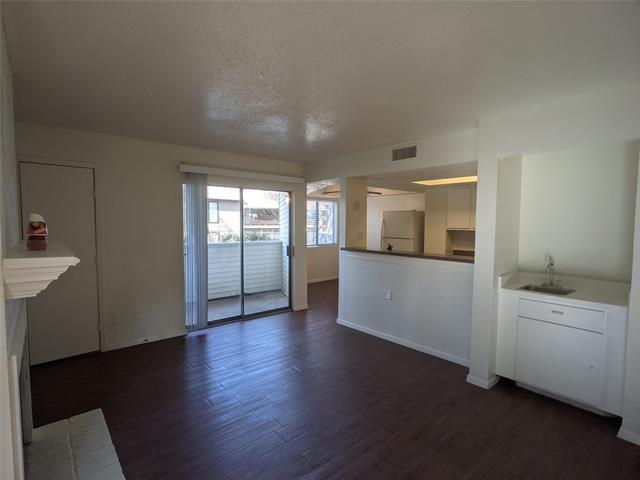Building Photo - 7431 Holly Hill Dr