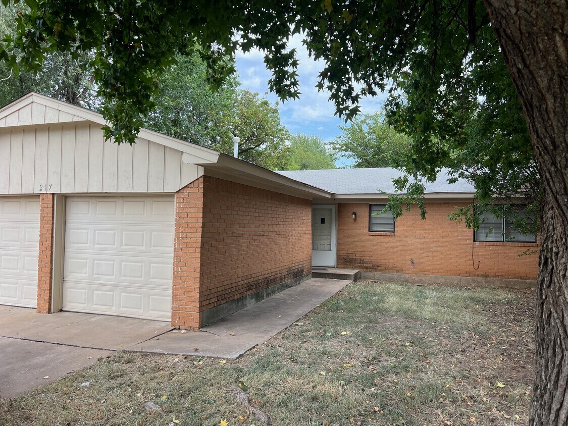Photo - 217 W Campbell Dr (Midwest City, OK)