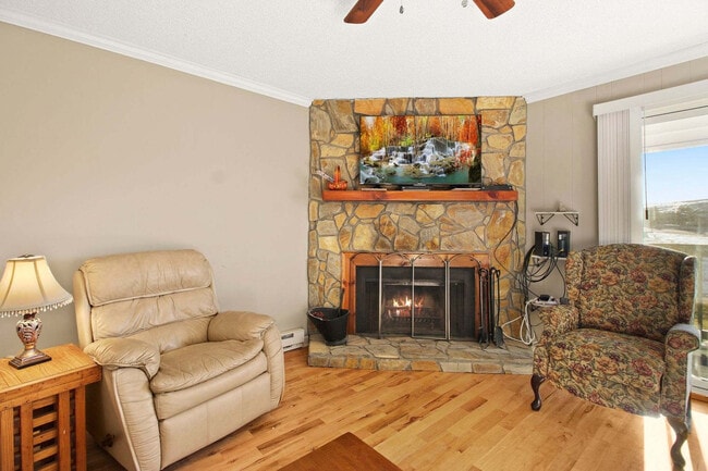 301 Pinnacle Inn Rd
