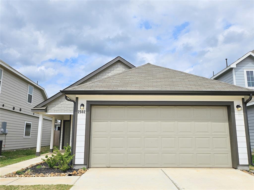 Primary Photo - 2502 Carp Dr