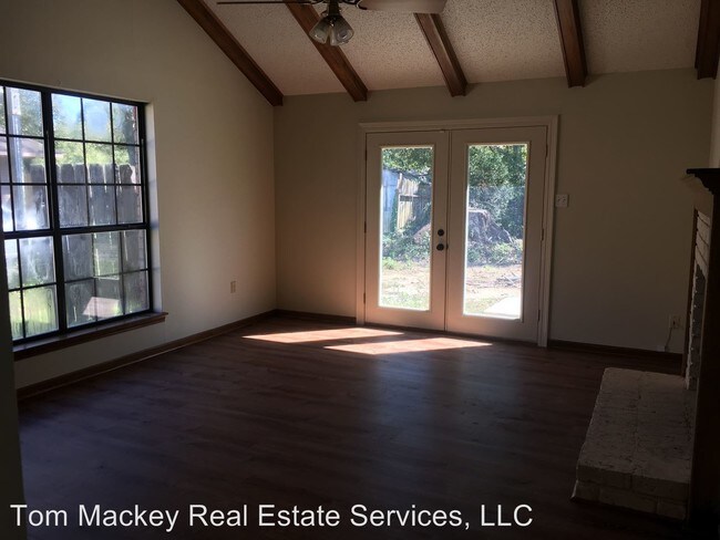 Foto del edificio - 4 br, 2 bath House - 1924 Hobbiton Rd.