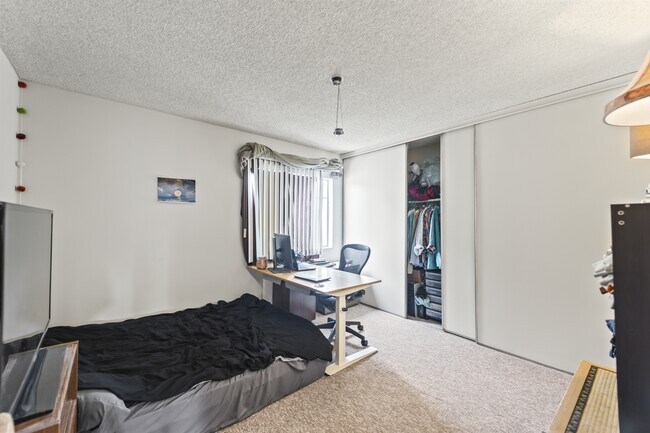 Foto del edificio - 5003 Stoney Creek Rd