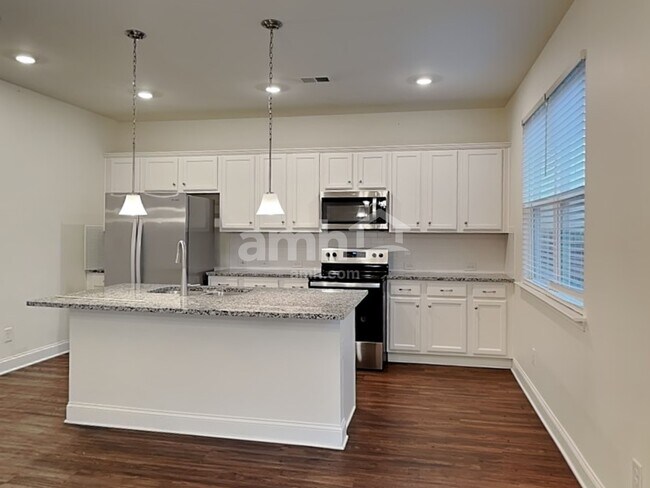 Foto del edificio - 6233 Bridlewood Ln