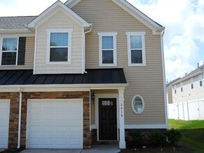 Building Photo - 2416 Silverthorn Dr