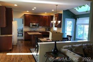 Building Photo - 25 Lilac Ln