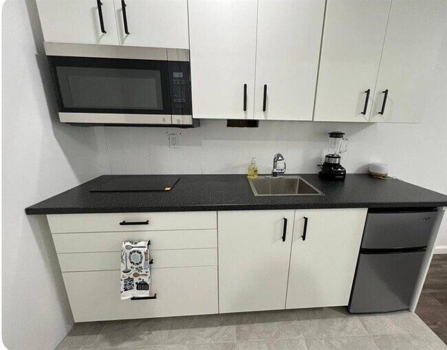 Foto del edificio - 1416 SW 27th St