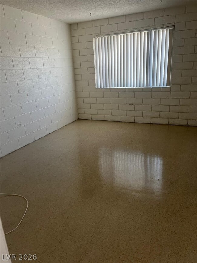 Building Photo - 818 S 7th St