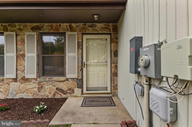Building Photo - 39 N Turnberry Dr