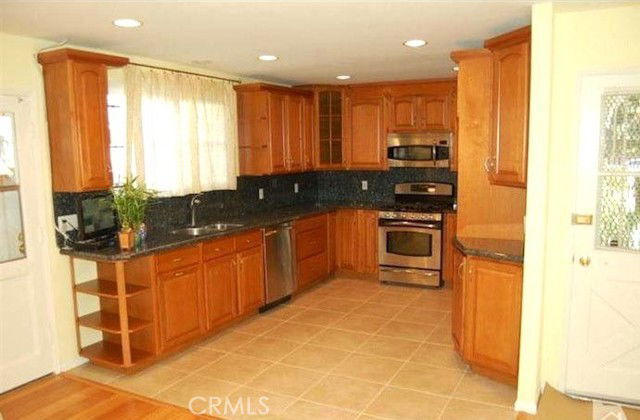 Foto del edificio - 6415 Lederer Ave