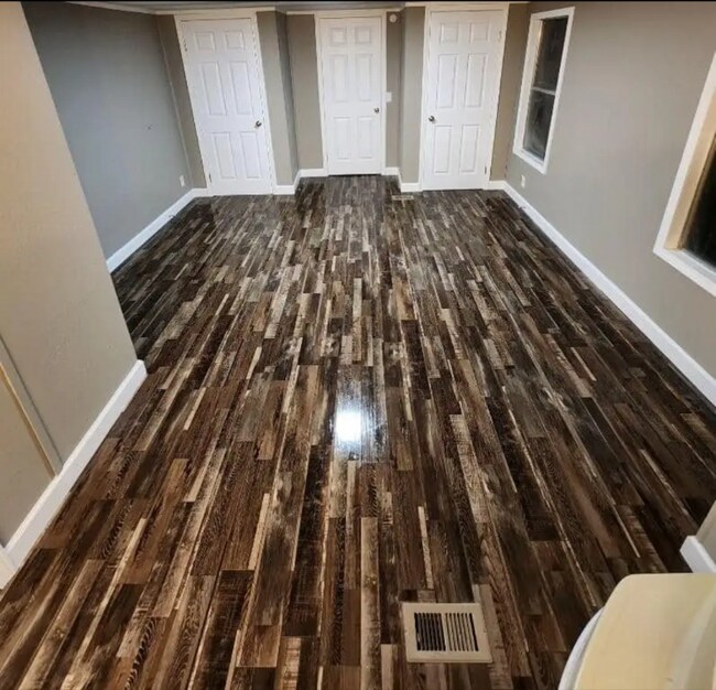 Foto del edificio - 65 Old Milburnton Rd