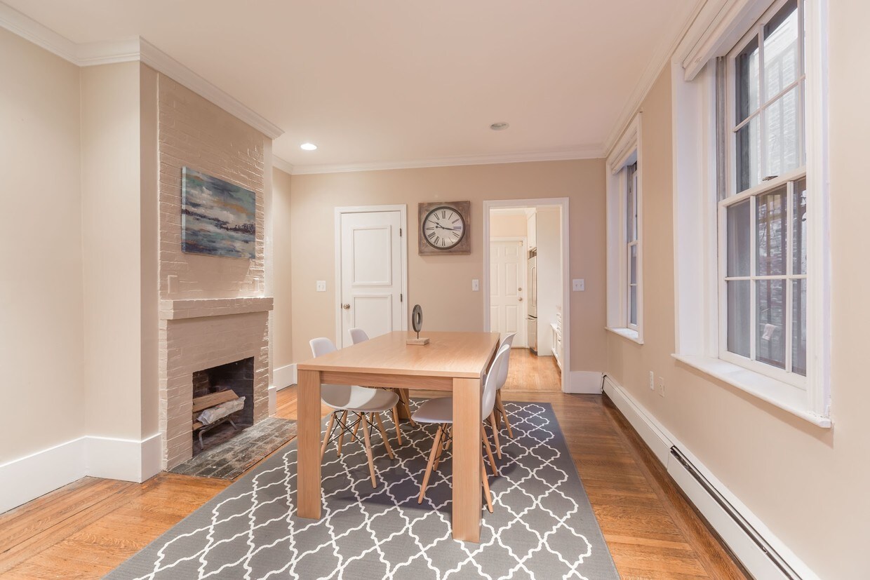 61 W Cedar St, Boston, MA 02114 Apartments in Boston, MA