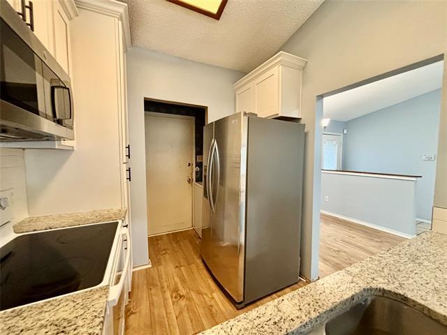 Foto del edificio - 319 Iberis Dr