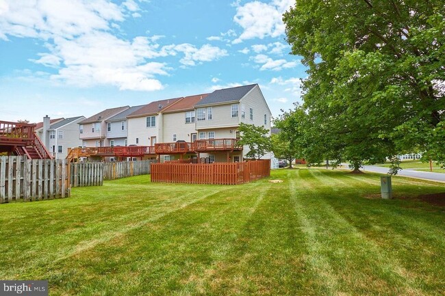 Building Photo - 239 Frazer Dr
