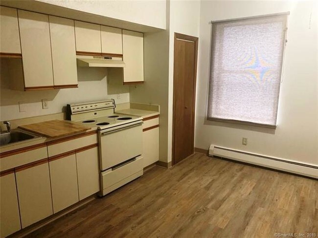 Foto del edificio - 385 Woodland St