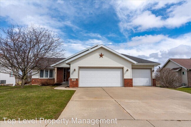 Building Photo - 4 br, 3 bath House - 2644 Mica Rd