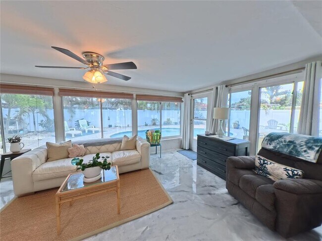 Foto del edificio - 6107 9th Ave W