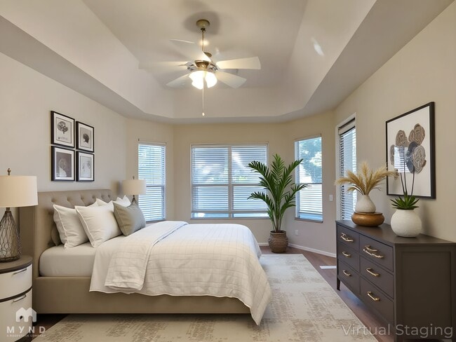 Building Photo - 927 Meadow Glade Dr