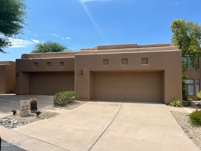 Building Photo - 13013 N Panorama Dr