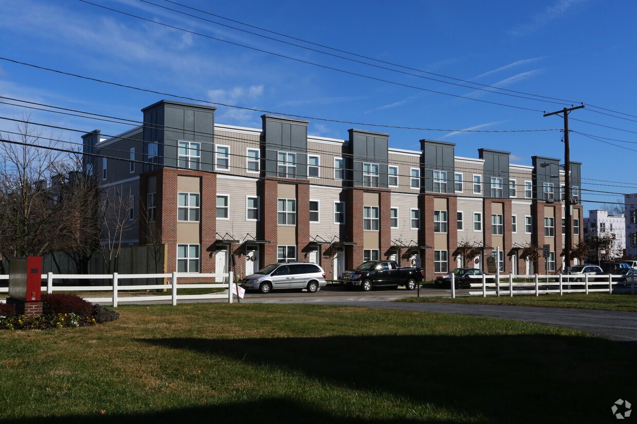 RiverWatch Apartments Apartments Elkridge, MD