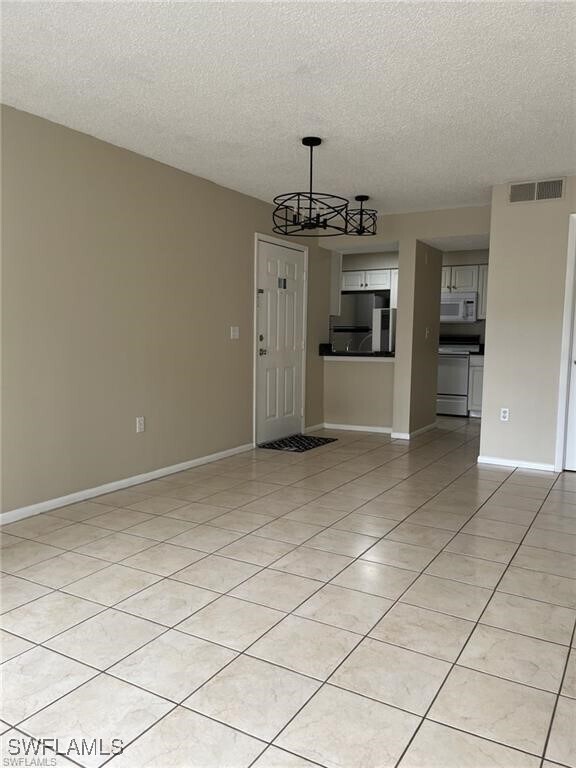 3405 Winkler Ave Unit 205, Fort Myers, FL 33916 Condo for Rent in