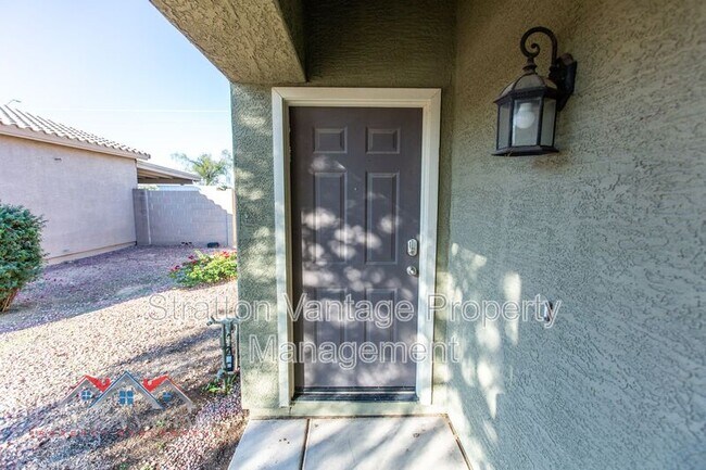 Building Photo - 16092 W Woodlands Ave