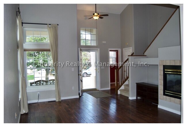 Building Photo - 9674 Burberry Way