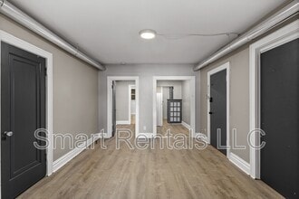 Building Photo - 5618 S Grand Blvd