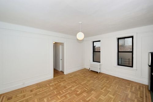 Foto del edificio - 300 W 12th St