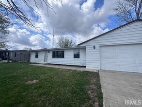 Building Photo - 3001 N Westwood Rd