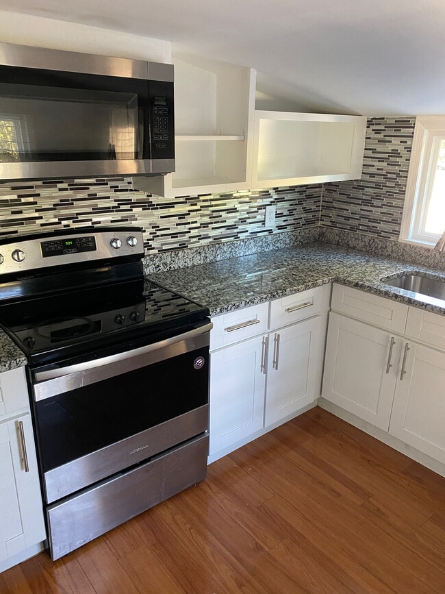 Photo - 438 Main St House