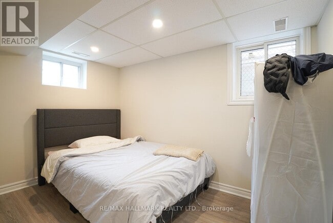 Building Photo - 52 Sandown Ave