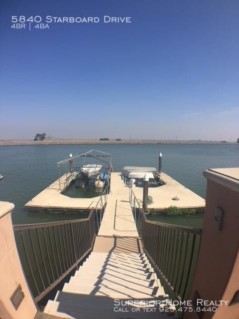 Building Photo - Deep Dock Waterfront Custom Home