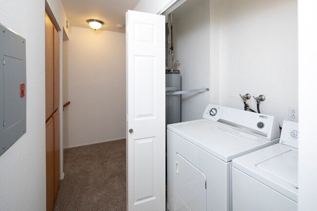 Foto del edificio - 3 Bed/2.5 Bath PB Townhouse - Garage, W/D,...