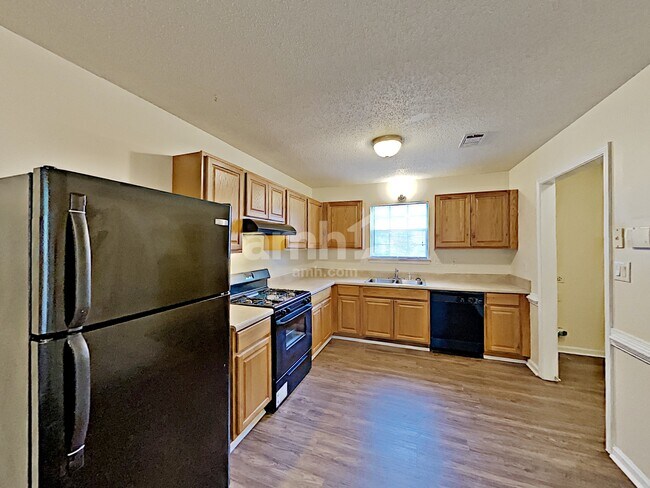 Foto del edificio - 271 Village Dr