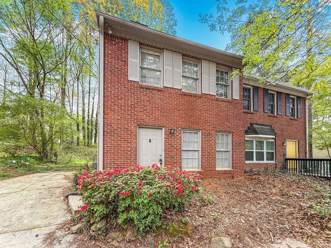 Primary Photo - Charming 2 BR/2.5BA Townhome in Marietta!
