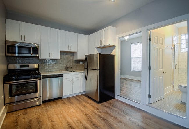 1843 W. Cullerton | Unit 2F Kitchen - 1843 W. Cullerton St.