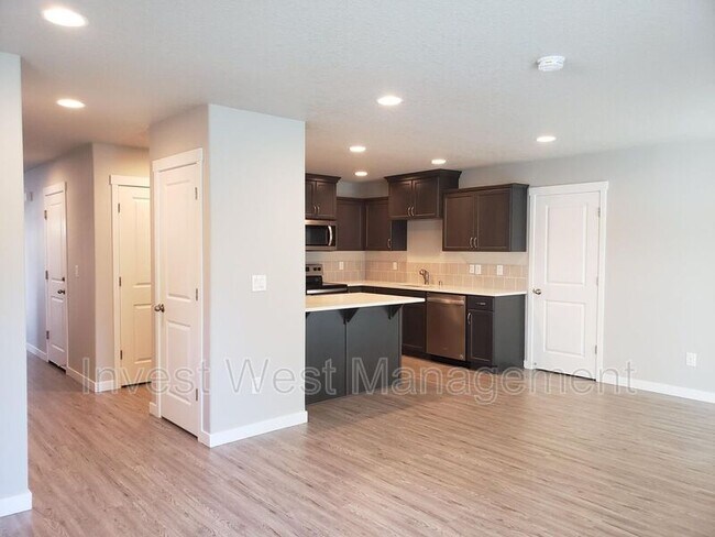 Foto del edificio - 7416 NE 136th Ave