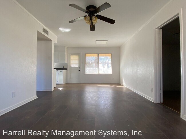 Building Photo - 3 br, 1 bath House - 516 Willow Way