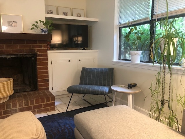 Living Room Detail - 120 Wellington Ct