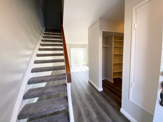 Foto del edificio - Upgraded Townhome in Poway