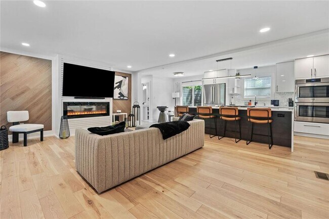 Foto del edificio - 320 Kelso Dr SW