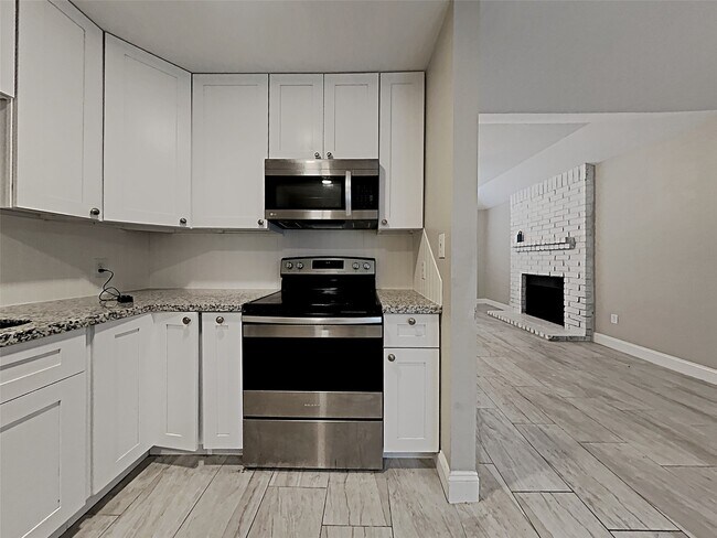 Foto del edificio - 14020 Schroeder Rd