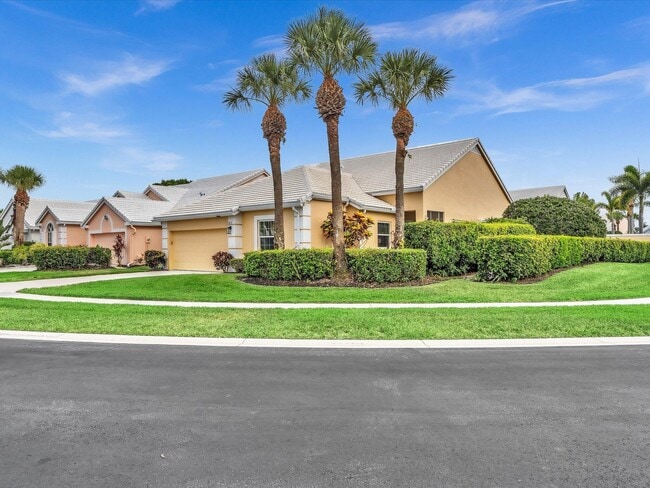 Foto del edificio - 8253 Horseshoe Bay Rd
